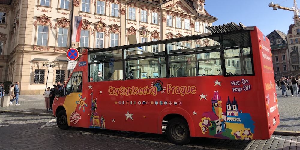 Prága: városnéző busz